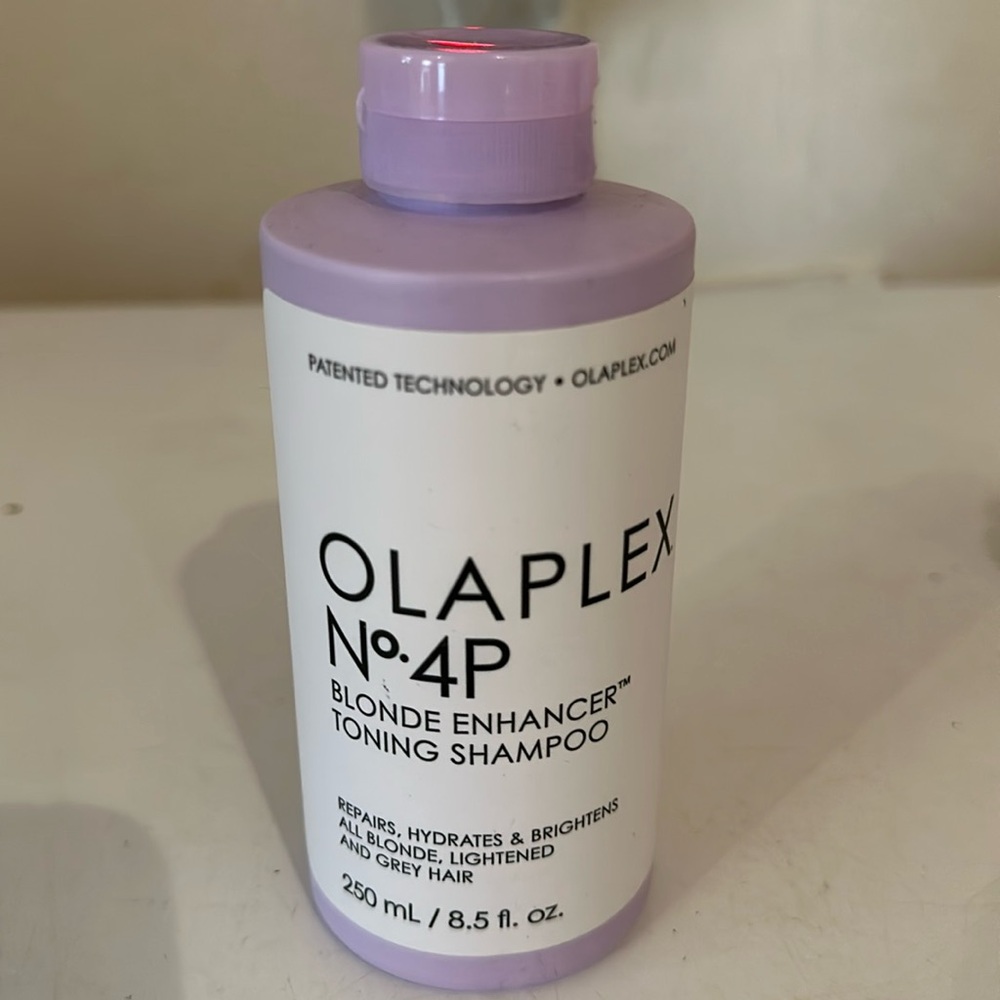 Olaplex blonde enhancing shampoo